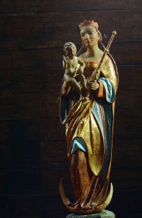 053-haczow-madonna-z-dzieciatkiem.jpg